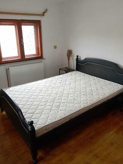 Casă cu 3 camere în Central