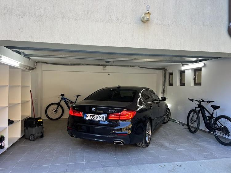 Apartament cu 3 camere decomandat în Cioplea