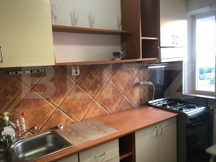 Apartament 3 camere decomandat , 70 mp. , bloc cu lift , zon - 3