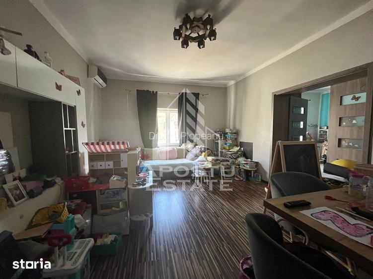 Casa cu 4 camere si teren de 2698 mp in zona Freidorf