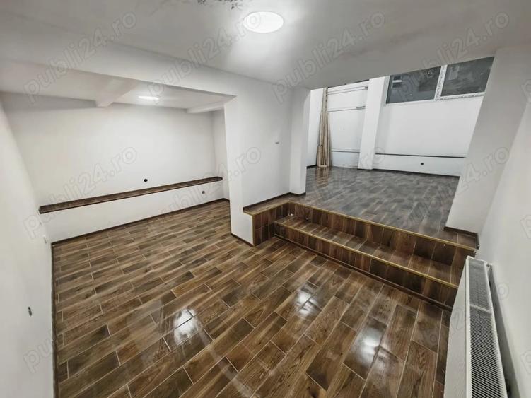Spațiu comercial, de 117 mp, în Petros