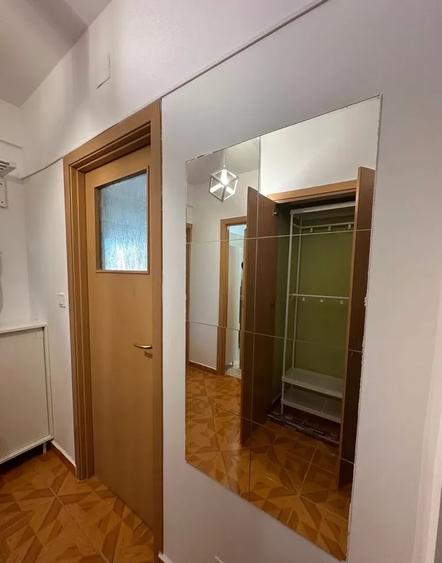 Garsonieră decomandată în Valea Ialomiței