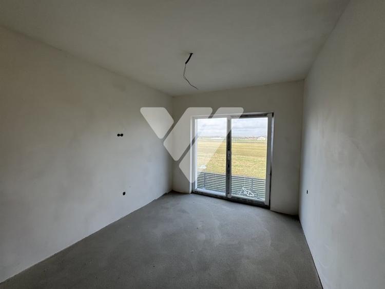 Duplex cu 4 camere cu Canalizare în Șura Mică