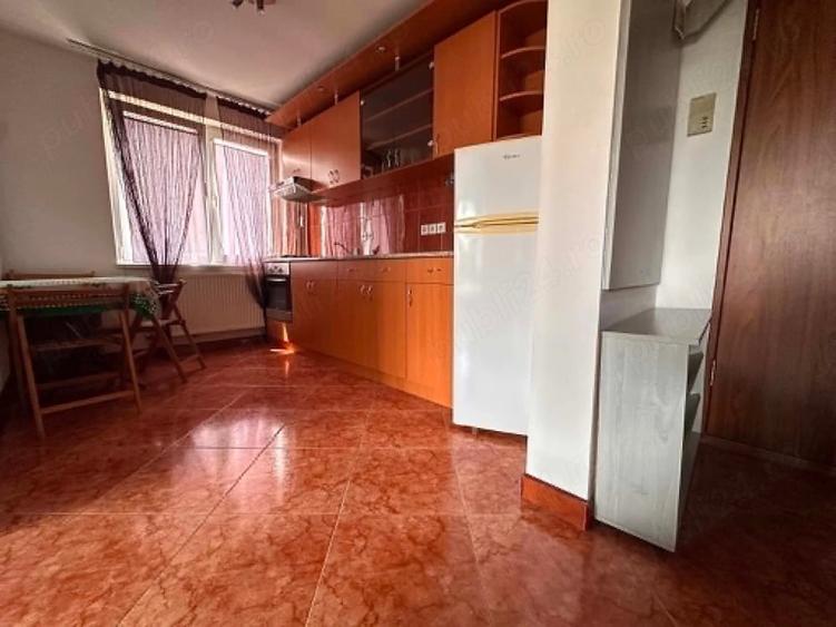Apartament cu 2 camere decomandat în Circumvalațiunii