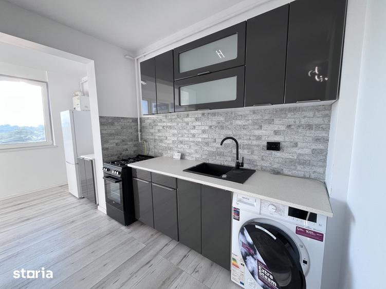 Apartament cu 3 camere decomandat în Florești