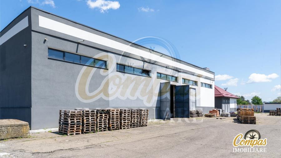 Spațiu industrial, de 1,800 mp, în Roman