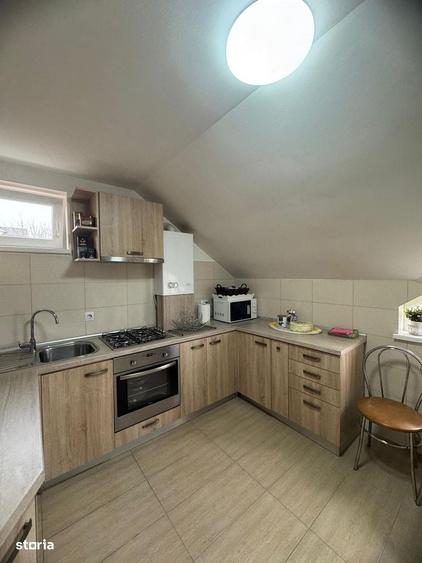 Casă cu 4 camere cu Teren 710 Mp în Central