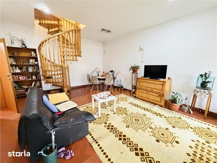 Casă cu 5 camere cu Teren 238 Mp în Central