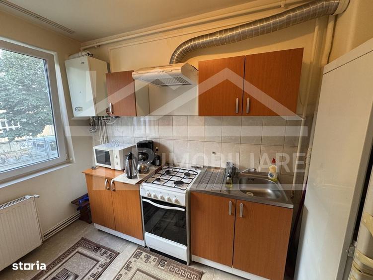 Apartament cu 2 camere semidecomandat în 7 Noiembrie