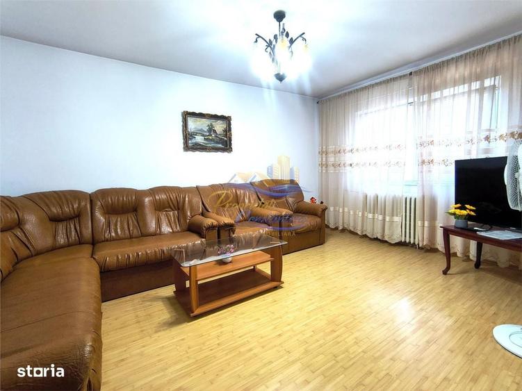 De vanzare Apartament 4 camere Constanta Inel II - 2