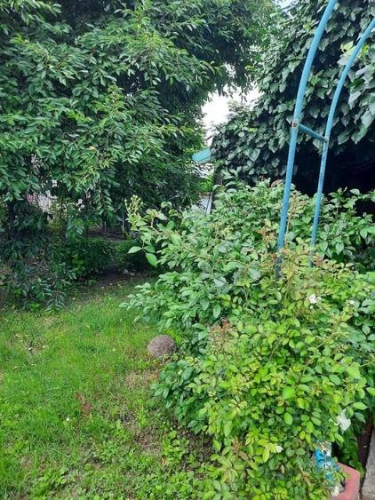Casă cu 4 camere cu Garaj în Cocorăștii Colț