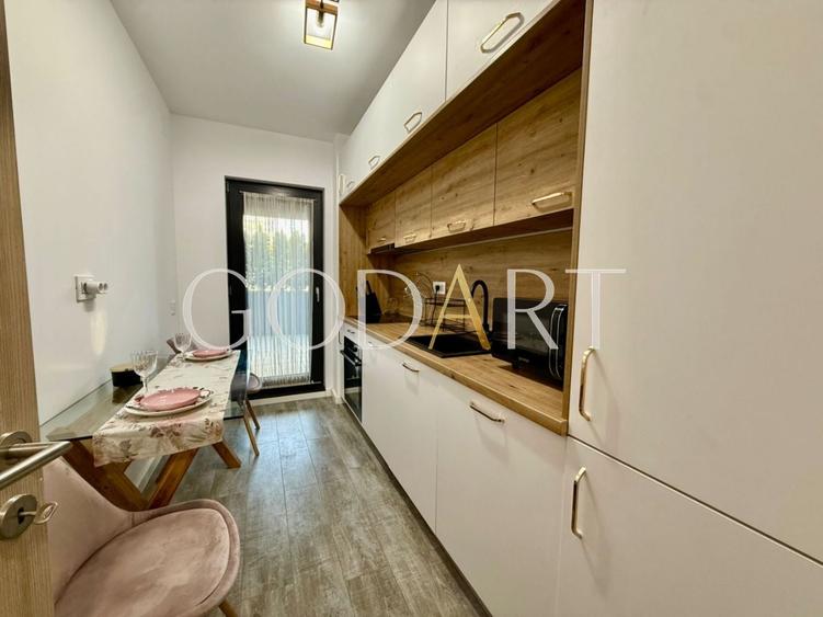 Apartament cu 2 camere decomandat, mobilat în P-ta Presei Libere