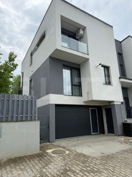 Casă individuală cu 4 camere cu Canalizare în Exterior Vest