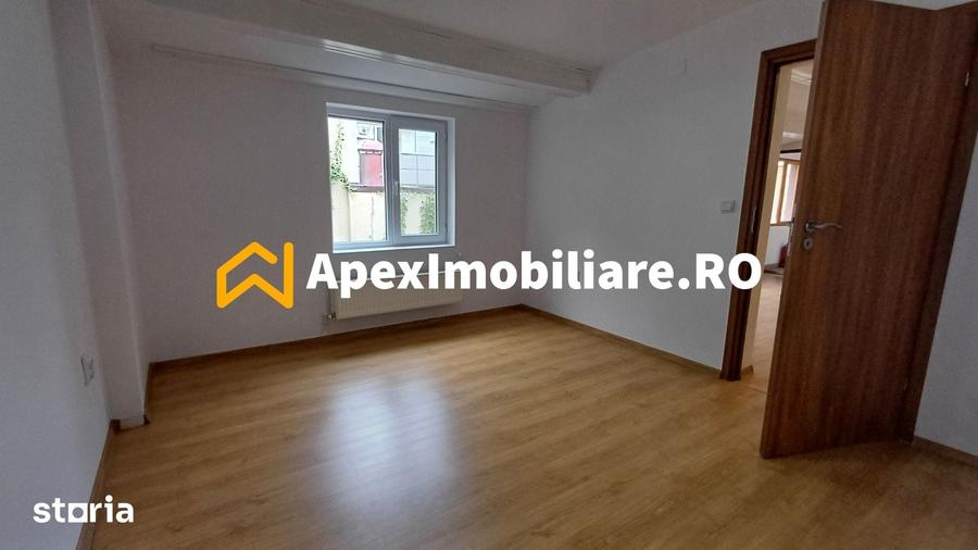 Apartament cu 2 camere decomandat în Victoriei