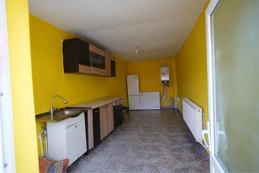 Casă cu 4 camere în Central