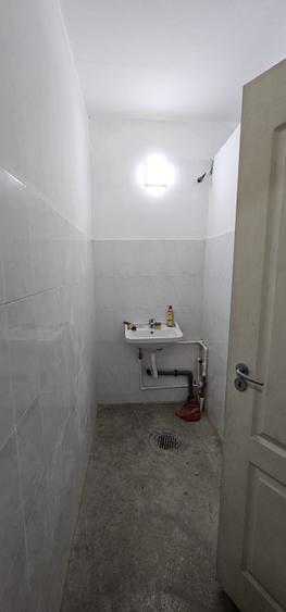 Spațiu comercial, de 102.51999664307 mp, în Zemeș