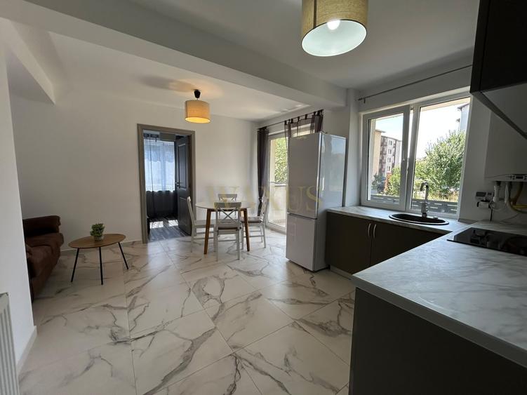 Apartament cu 3 camere semidecomandat, mobilat în Florești