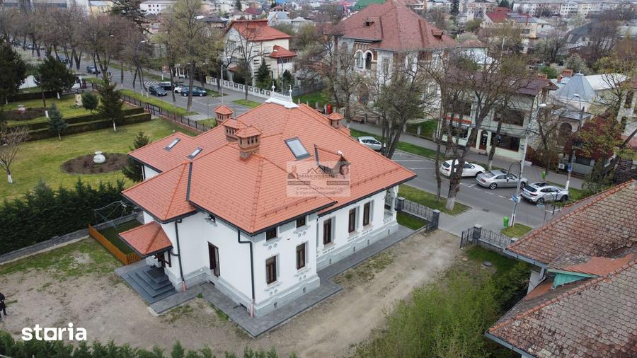 Casă cu 5 camere cu Teren 837 Mp în Tecuci