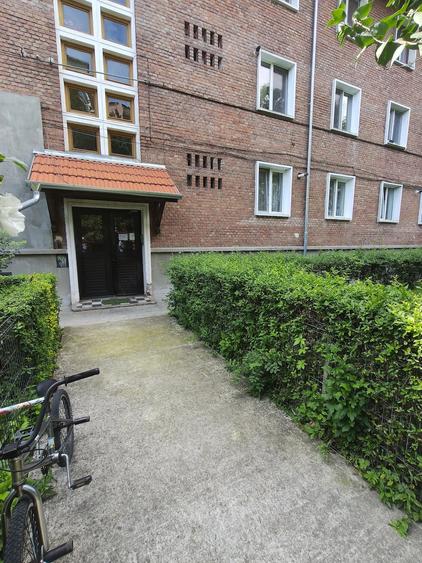Apartament cu 2 camere decomandat în Exterior Vest