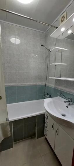 Apartament cu 3 camere decomandat în Rahova