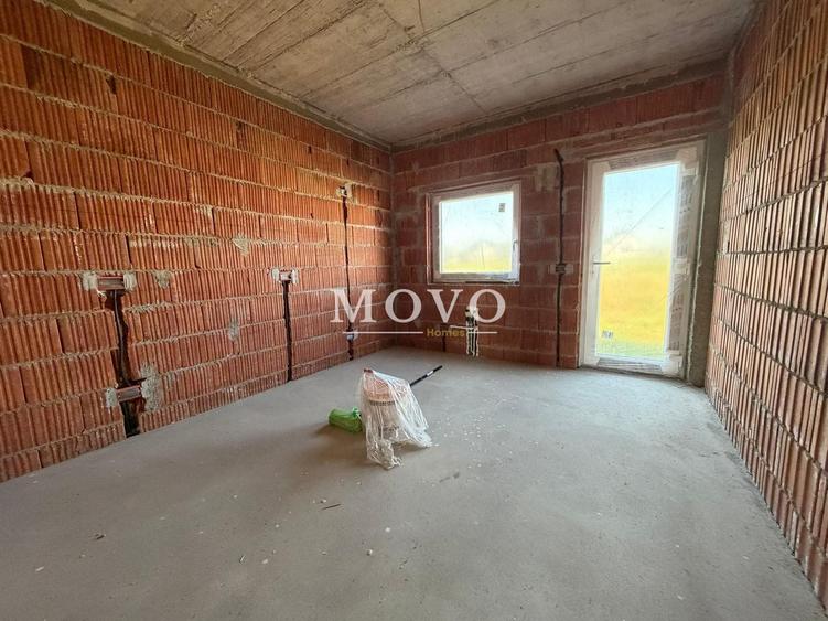 Duplex cu 4 camere cu Teren 250 Mp în Sânandrei
