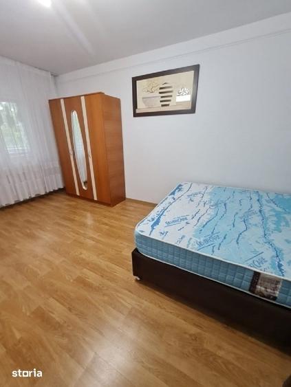 Apartament cu 2 camere decomandat în Podu Roș