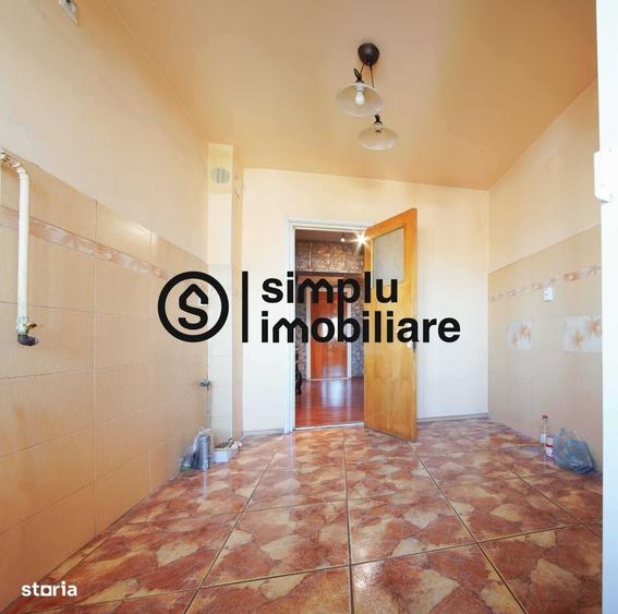Apartament cu 3 camere decomandat în Calea București