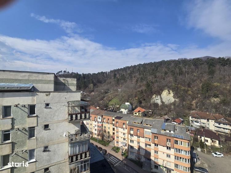 Garsonieră decomandată în Central