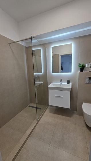 Apartament cu 2 camere semidecomandat în Păcii