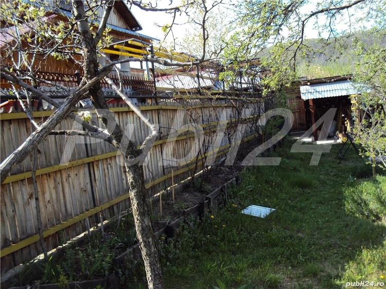 Casă cu 5 camere în Ocnele Mari