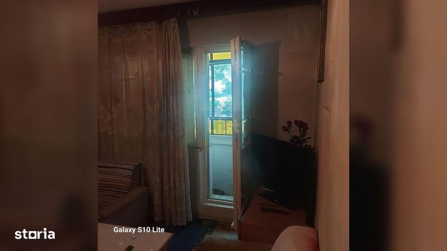 Apartament Parter 2 camere Semidecomandat zona Piata Nord - 1