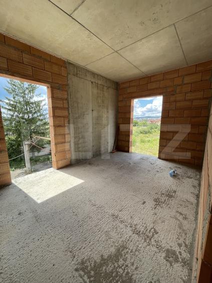 Apartament cu 3 camere decomandat în Calea Moldovei