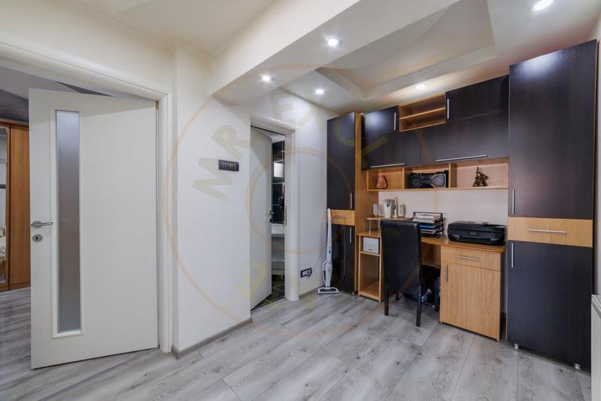 Apartament cu 3 camere decomandat, mobilat în Prundu