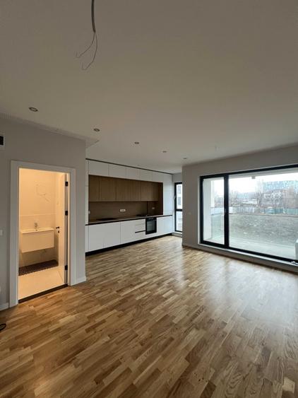 Apartament cu 3 camere decomandat în Străulești