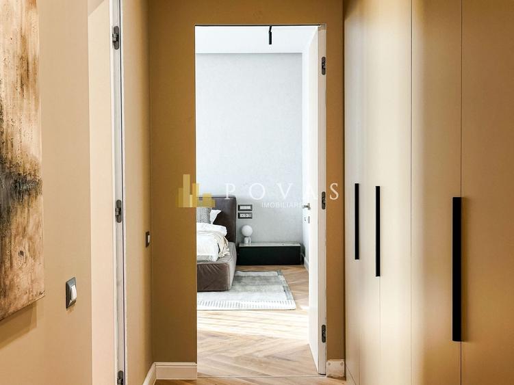 Apartament cu 4 camere semidecomandat, mobilat în Pipera