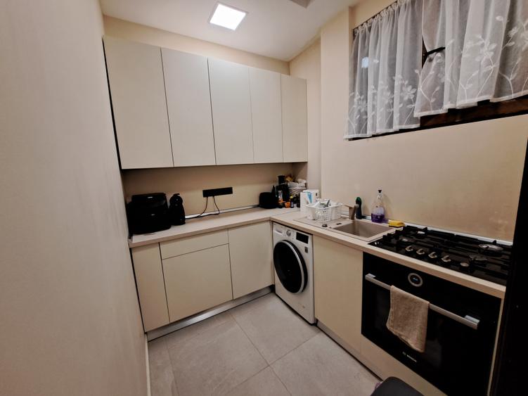 APARTAMENT 5 CAMERE CU SCARA INTERIOARA IN VILA - ANVELOPATA TERMIC ANUL CURENT - 35