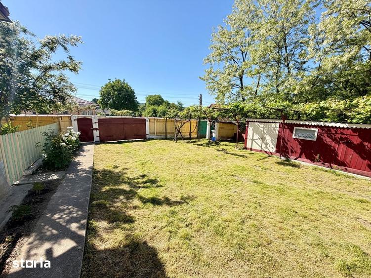 Casă cu 3 camere cu Teren 1700 Mp în Negri