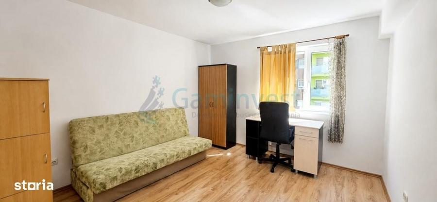 Apartament cu 3 camere decomandat în Nufărul