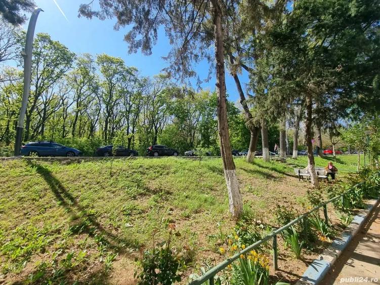 Apartament cu 2 camere decomandat în Neptun