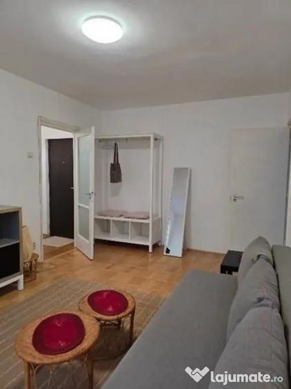 Apartament cu 2 camere semidecomandat în Vatra Luminoasă
