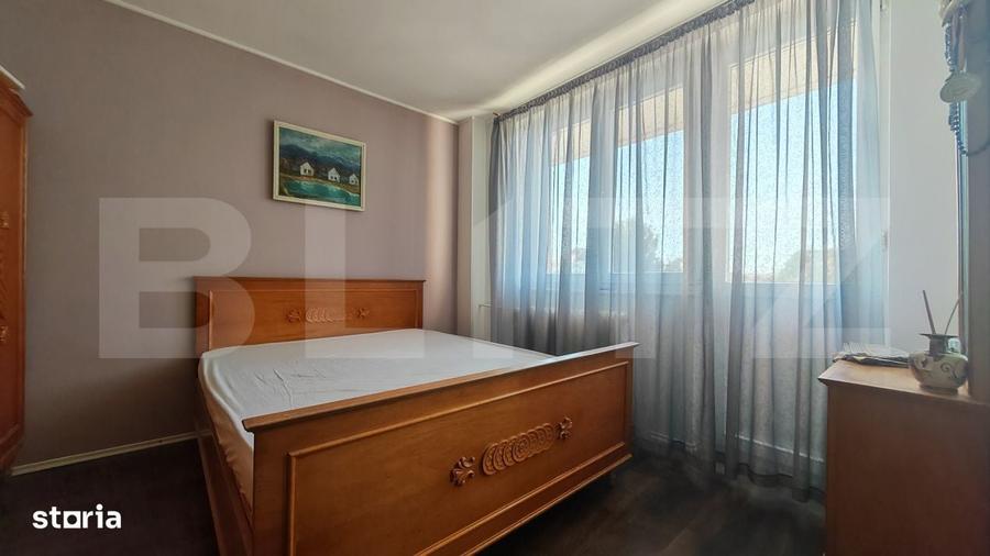 Apartament cu 4 camere decomandat în Central