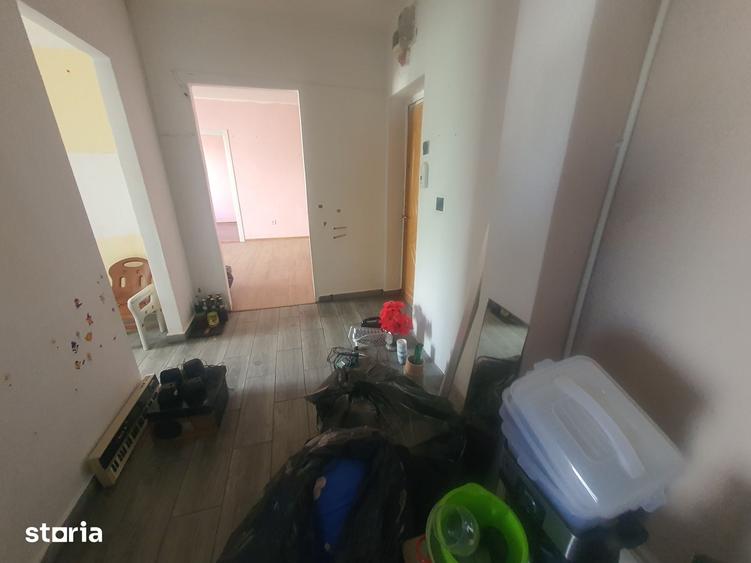 Apartament cu 3 camere în Central