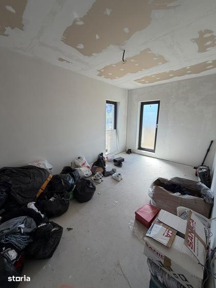 Casă cu 5 camere cu Teren 497 Mp în Central