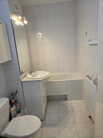 Apartament cu 2 camere decomandat în Dealul Cetății