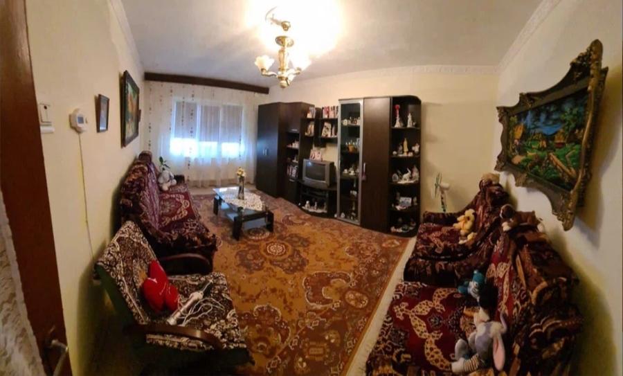Apartament cu 3 camere decomandat în Orizont