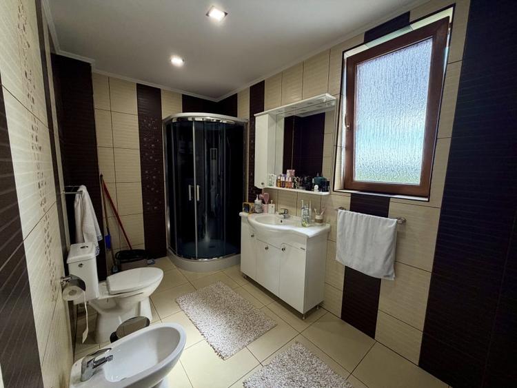 Casă individuală cu 4 camere cu Garaj în Aiud