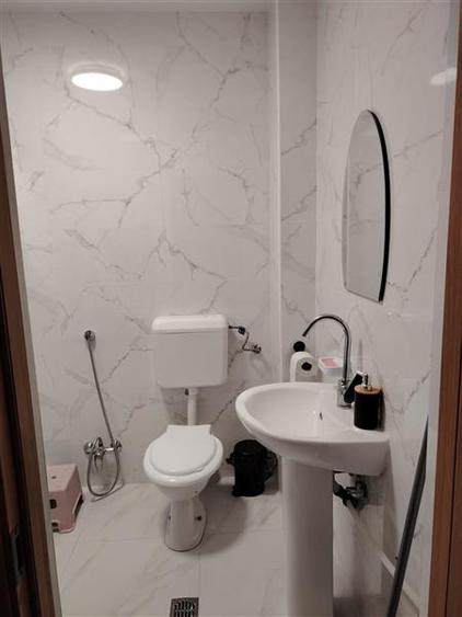 Apartament cu 3 camere decomandat, mobilat în Dobroești
