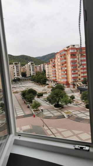 Apartament cu 2 camere decomandat în Drumul Carului