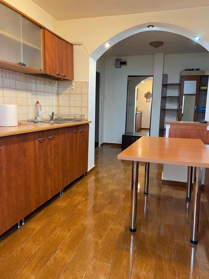 Apartament cu 2 camere decomandat în Popa Șapcă