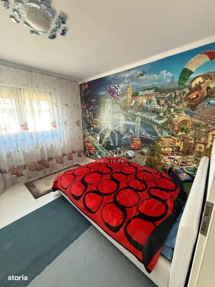 Casă cu 4 camere în Roșu
